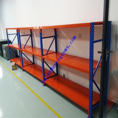 China Corrosion Protection Heavy Duty Steel Shelf Bracket Stacking Wire Shelf Bracket for sale