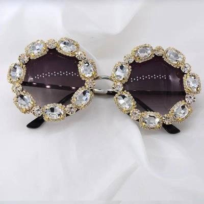 China Fashion Sunglasses Baroque Sunglasses Flower Crystal Sunglasses Women for sale