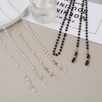 China Crystal Customized Gold Metal With Pearl Sunglasses Chains Women Fashion Eyewear Imitation Facemask Chain With Hook for sale