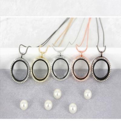 China TRENDY Valentine's Gift DIY Round Photo Memory Glass Frame Box Locket Necklace Transparent Glass Round Locket Pendant Necklaces for sale