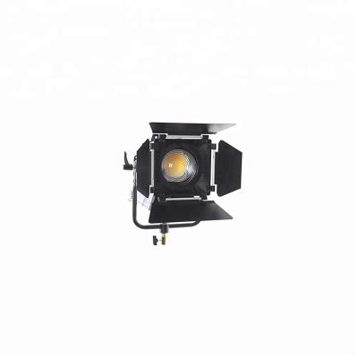 China V-lock 200W LED Wireless Spot Light Dimmable Dimmable Spotlight Studio Fresnel LED Bi-color 3200/5500K Light For Photo Video Lighting for sale