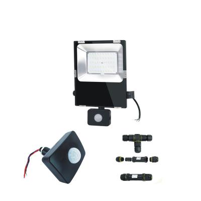 China Sports Stadiums Factory Price IP65 Waterproof 100 Watt Led Slim Flood Light With 5 Years Warranty for sale