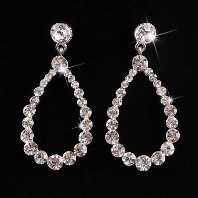 China FASHIONABLE hot sale earring nobility elegant luxurious bride adorn raindrop diamond crystal earrings for female for sale