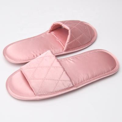 China Lightweight Women Home Slippers Shape Sate TPR Upper Toe Quilted Pink Satin Slippers Open Indoor Unique for sale