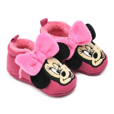 China Autumn and winter thermal flat comfortable non-slip cartoon Mickey Mouse Slipper Home Plush the new kid's slippers for sale