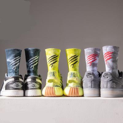 China Custom Colored Casual Splatter Dye Socks Couples Shunxin Cotton Tie Dye Tie Socks Men Sports Logo Men's Casual Socks Stripe Mid Cushion Dye Sports Socks for sale