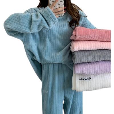 China QUICK DRY Women One Size Fits All Patch Thick Loose Keep Warm Sleepwear Nightgown Suit Flannel Long Sleeve Pajamas for sale