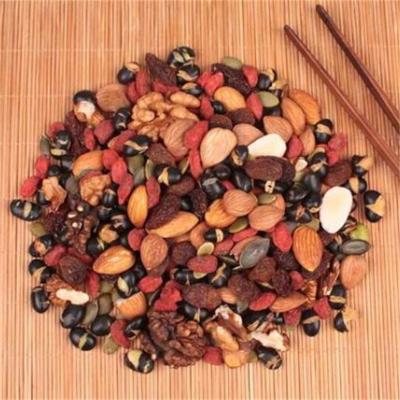 China Dried Popular Snacks Mixed Daily Nuts In Small Pouch for sale