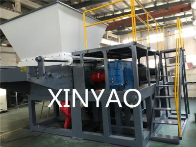 China 85r / pm Plastic Shredder Machine Single Shaft Automatic Movable Chamber XB-64160 for sale