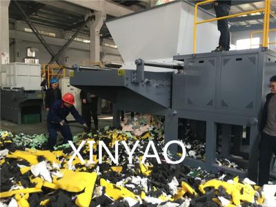 China 255mm PLC Control 600KG/H Pet Plastic Bottle Shredder for sale