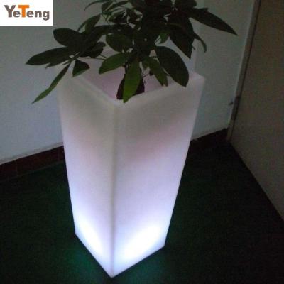 China Colorful pe material planter solar energy aluminum rotational molding solar filler pot led for sale