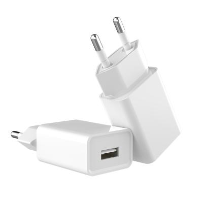 China New Design Mobile Phone 2022 5v 2A Mobile Phone Chargers Eu Usb Charger For Iphone With Cable And Data Packet for sale