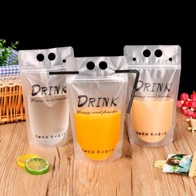 China Trinkende Frucht Juice Packing Plastic Standing Pouch mit Stroh zu verkaufen