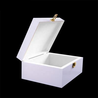 China Acrylic Display Stand Jewelry Store Showcases Counter Jewelry Table Showcase for sale