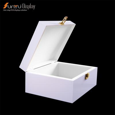 China Luxury Custom Acrylic Jewelry Display Stand Package Box Acrylic Wholesale for sale