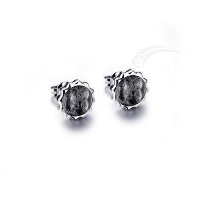 China Meteorite 925 Sterling Silver Earring Studs With Fox Crystal Quartz Carving Exclusive for sale