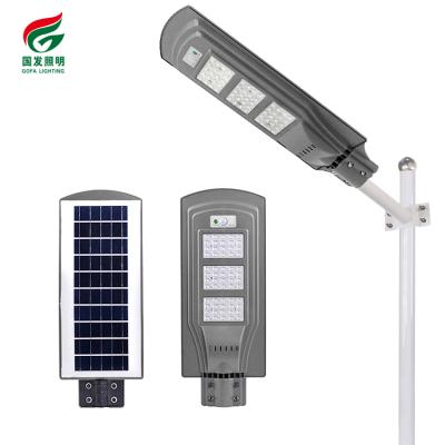 China Manufacturer Price Outdoor Waterproof Ip65 ROAD all in one solar cell street light 20W 40W 60W led integrated solar street light for sale