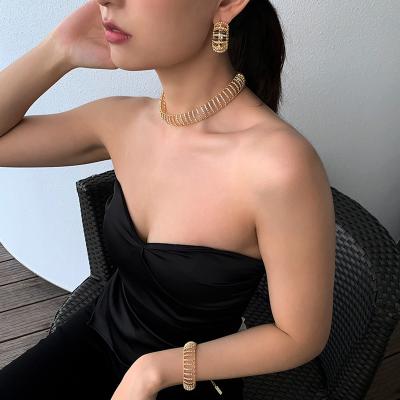 China Chunky Rhinestones Chains Jewelry Set N0399 Luxury Chunky Rhinestones Chain Jewelry Set Wide Crystal Choker Necklace Copper Gold Color Hollow Out Statement Jewelry for sale