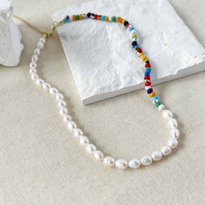 China N0058 Cute colorful baroque bead boho acrylic beaded rainbow bead chollar necklace for women cute colorful rainbow bead necklaces summer choker jewelry for sale