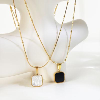 China N0581 Chain Necklaces Square Tasty Thin Titanium Steel Natural White Black Shell Pendant Necklace Female Square Shell Jewelry for sale