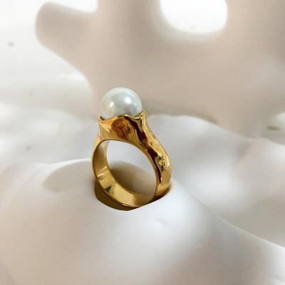 China Irregular Gold Plated Stainless Steel Rings Vintage Irregular Gold Plated Stainless Steel Jewelry Ring With Pearl Statement Chunky Large Thick Wide Imitation Pearl Rings for sale