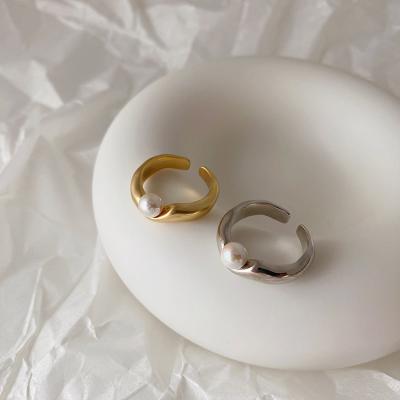 China Color Imitation Irregular Open Adjustable Matte Gold Silver Gold Silver Pearl Rings Copper Pearl Ring For Women Fashionable Imitation Pearl Irregular Open Adjustable Rings for sale