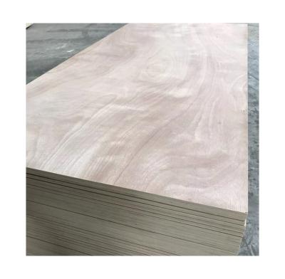 China Good Quality Modern Wholesale Customized Waterproof Pine Plywood Sheet LVL Plywood for sale