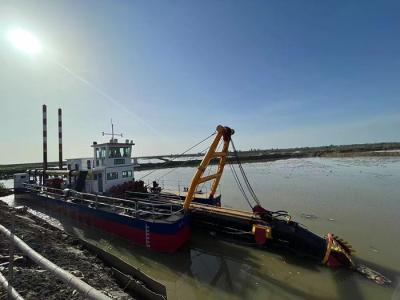 China 100cbm Model Customizable Small Sand Dredging Ship For Mud Dredging Boat for sale