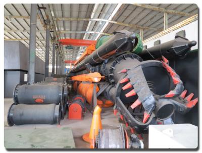 中国 Large 20 inch river channel sand pumping and silt removal cutter suction dredger for river channel working video 販売のため