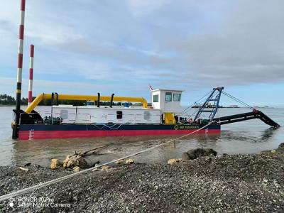 中国 The blue color sand dredger has a designed hull length of 19 meters 販売のため