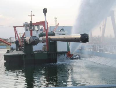 China 700mm Cutter Head Sand Mining Dredgers with Anchoring Booms Sand Dredging from Lake en venta