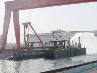 China Non-Self Propelled 700 cbm/h 20 inch Cutter Suction Sand Mining Dredger for Sand Extraction zu verkaufen