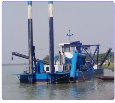 China 450mm 18 inch Cutter Suction Dredging Boat With 15 Meters Dredging Depth for Sand Dredging Underwater dredging project for sale