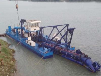 China 650mm 26 inch Cutter Suction Mud Dredging Boat Dredger Sand Suction with Spud Carriage and Anchoring Booms en venta