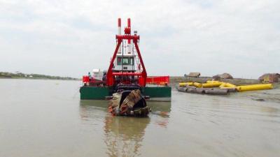 Cina Centrifugal Pump 26 inch Cutter Head Sand Suction Dredger Equipment for Non-Self-Propelled Mobility Dredging Project in vendita