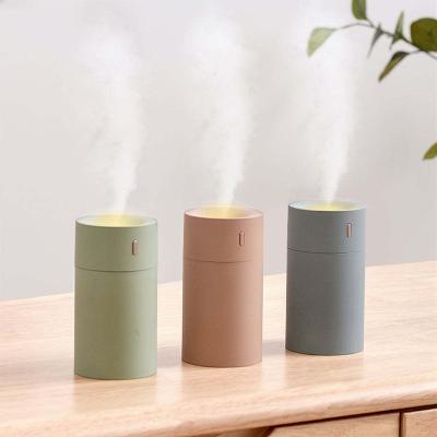 China Car Market Wholesale Warm Light Fine Touch Sense Humidifier Household Car 180ML USB Aroma Diffuser for sale