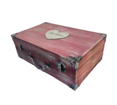 China Valentine's Day Pink Gift Europe Heart Wooden Storage Box Distressed Style Wooden Jewelry Box Wedding Party Decorations for sale