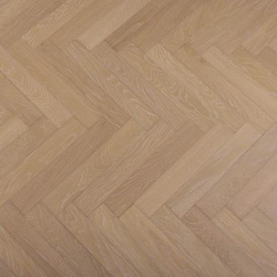 China Factory Direct Factory Price Multi-Layer Anti-Slip Wear Resistant Waterproof Thickness Custom Oak Brushed Engineered Chevron Wood Flooring for sale