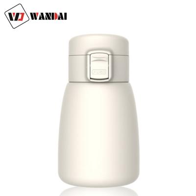 China Viable New Trend Intelligent Temperature Sensing Baby Heating Bottle Temperature Insulation Cooling Healthy Drinking Cooling Bottle for sale