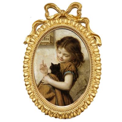 China Retro HOME DECOR resin photo frame wedding baroque home decoration resin photo frame embossed for family gift for sale