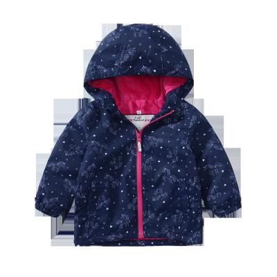 China Las muchachas de los niños de la capa del otoño de la primavera del arreglo para requisitos particulares del OEM llueven el paño impermeable de la chaqueta del forro polar de la ropa impermeable de la impresión del unicornio de la chaqueta en venta