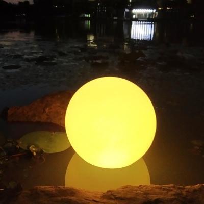 China Garden Solar Lawn Yard 60CM Sphere Ball Snow Globe Party Decoration Light Solar Floating Pool Light for sale