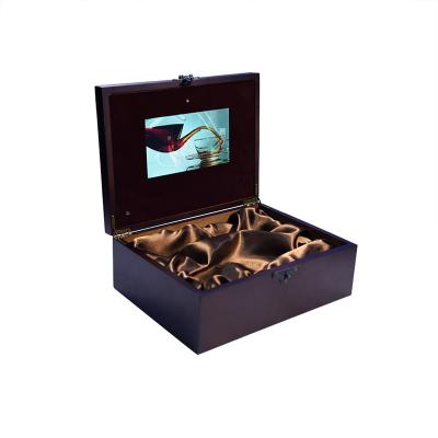 China 7 Inch Europe High-end Leather LCD Gift Video Packaging Manufacturing Design Crown Box Visual Brochure For Business Promotion for sale