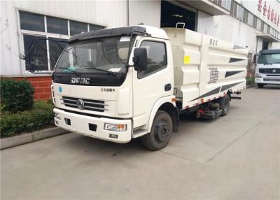 중국 주문을 받아서 만들어진 색깔을 가진 Dongfeng 6CBM 도로 스위퍼 트럭 도로 청소 판매용