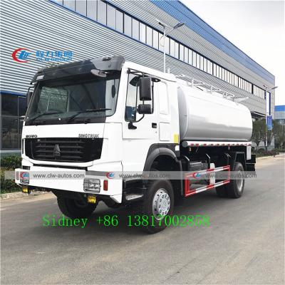 China De Vrachtwagen van de de Brandstoftanker van Sinotrukhowo 4x4 Off Road 290HP met Pomp Te koop