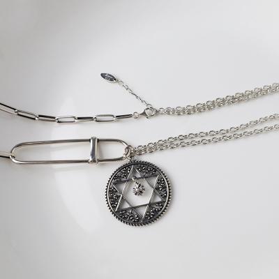 China CLASSIC 2023New Unique Design Pentacle Necklace Neutral Twist Rope Necklaces Wholesale Amulet Jewelry for sale