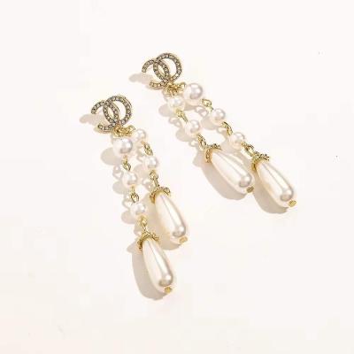 China Vintage Popular Women's Vintage Jewelry Ear Studs Pearl Tassels Fashion Designer Earrings for sale