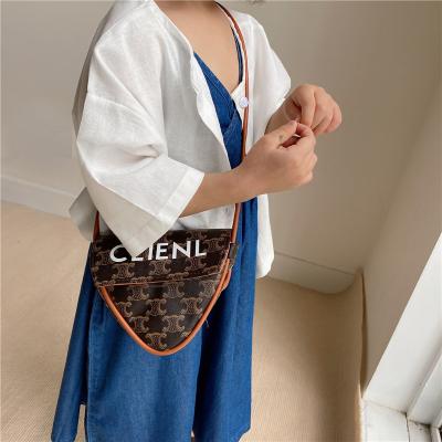 China Kids Girls Nylon Handbag With Fashion Letters Printed Cute Kids Small Girls Purse Designer Inspired Bags for sale