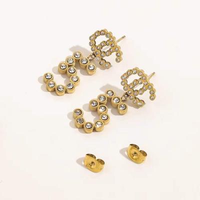 China Vintage Popular Women's Jewelry Ear Studs With Pearl Tassels Designer Ear Studs With Brand Letters for sale