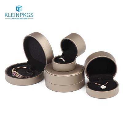 China Recycled Materials Personalized Jewelry Box Jewelry Packing Boxes With Cotton Pad Black Velvet Jewelry Box for sale